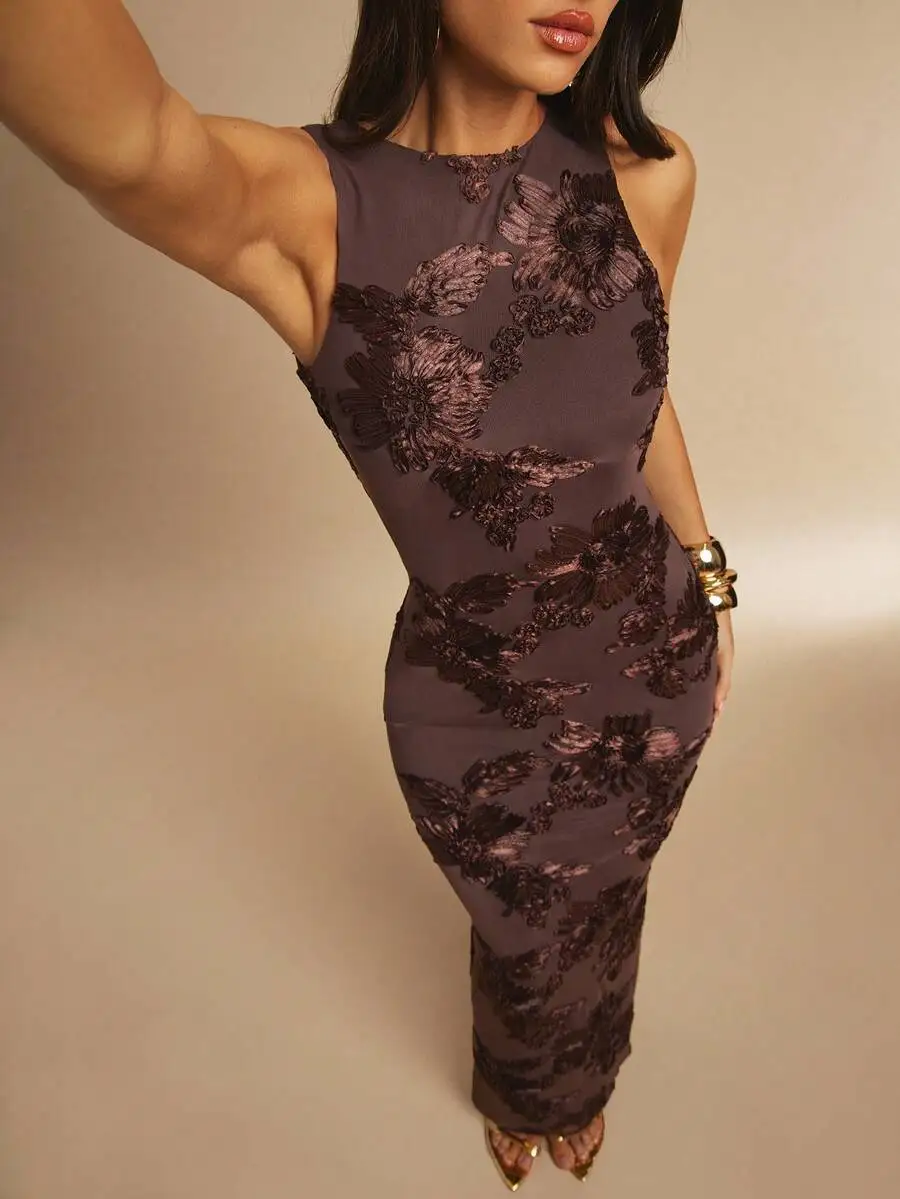 

Elegant Sleeveless Round Neck Fitted Dress with 3D Floral Embroidery