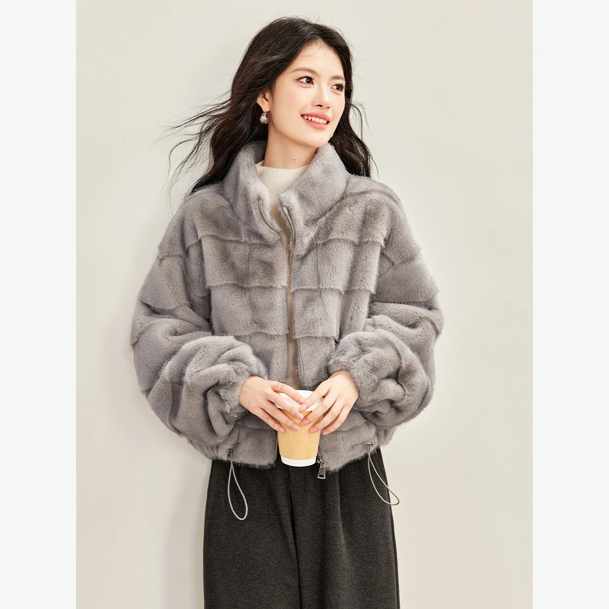 VIMLY Apricot Faux Fur Short Coat Women 2026 Winter New Faux Fur Integrated Loose-fit Warm Jacket Fashion Female Outwear 32101