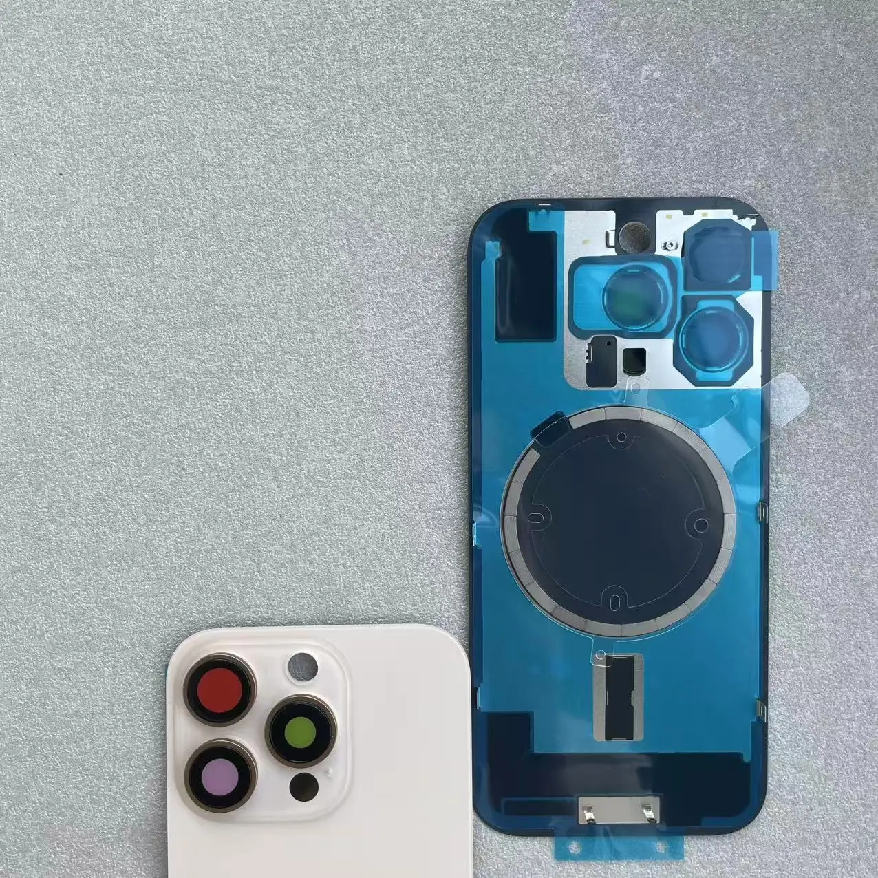 1pcs Back Glass Cover for iPhone 15/16 Pro Max With Built-in Magnet Ring Bracket And Camera Lens Ring - Protective Cover