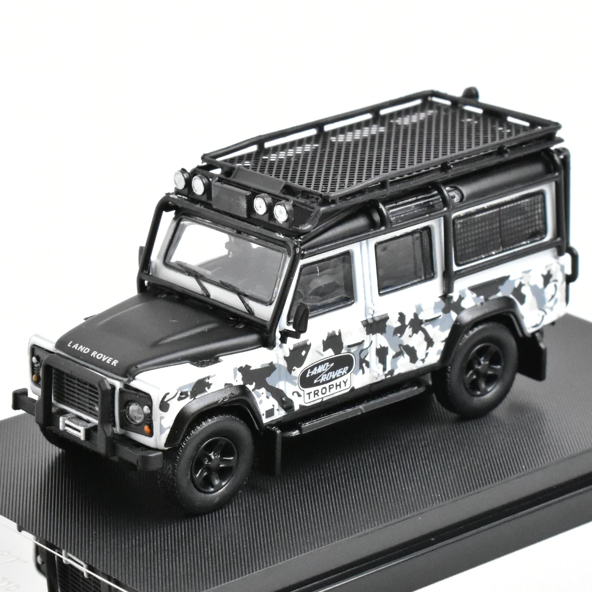 Master 1:64 The Defender 110 Defender Diecast Model Car