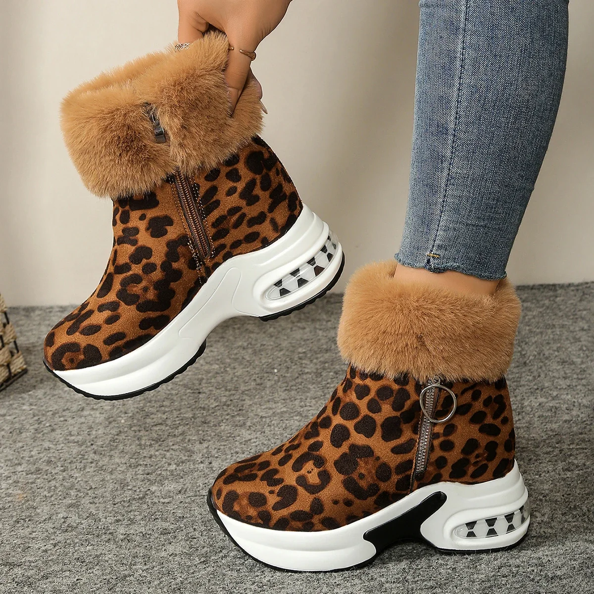 

2025 New Women Ankle Boots Warm Platform Snow Boots Designer Comfortable Sneakers Female Causal Thickened Fluff Shoes for Women