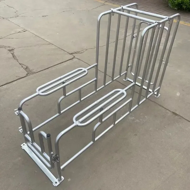 Sow breeding rack Lifting pig bar Short foot breeding rack Hot dip galvanized floor breeding rack Sperm collection brac