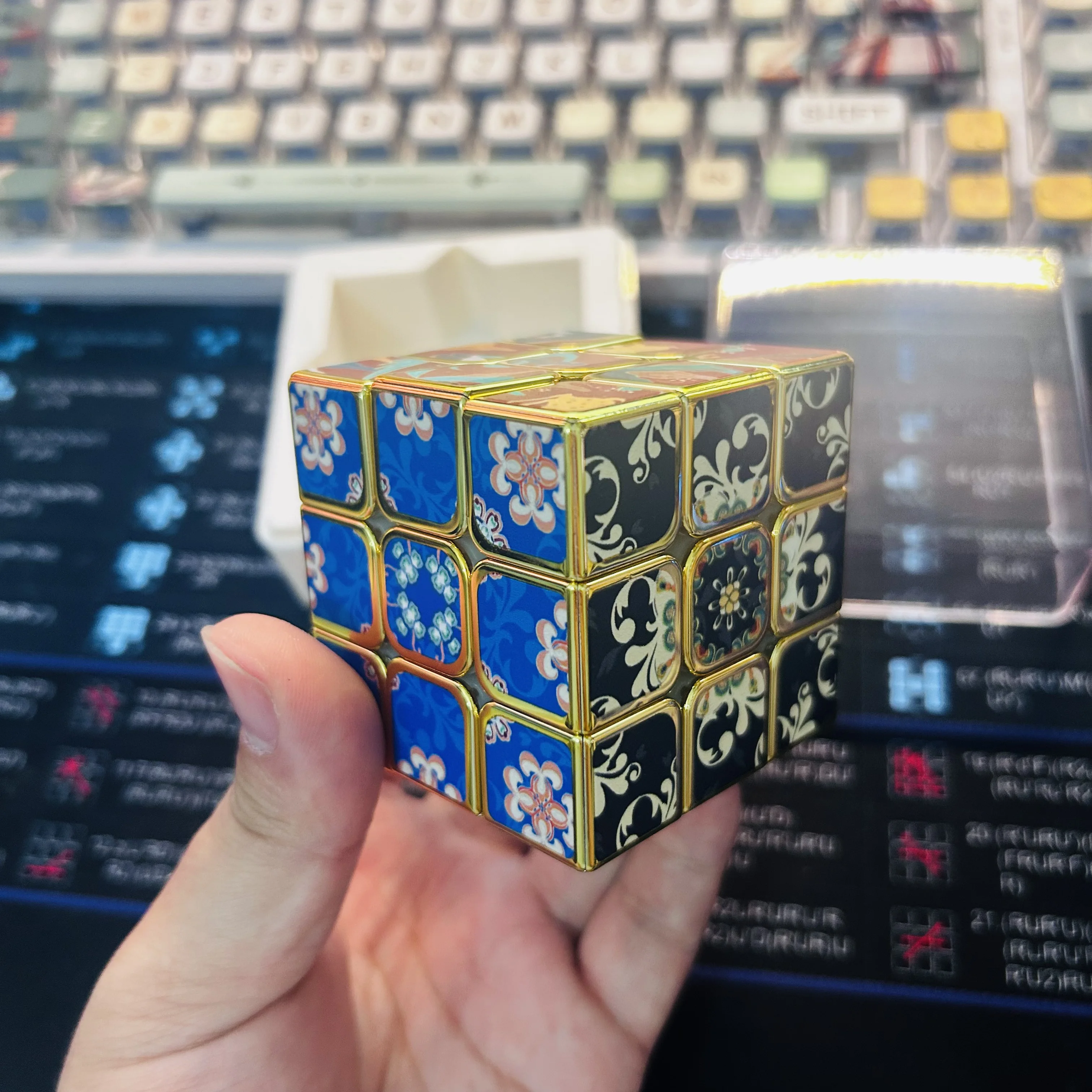 ใหม่Electroplated 3x3x3 Cubeทองไพ่นกกระจอก 3x3 Magnetic Cube SpeedCubeเกมและปริศนาของเล่นเด็ก