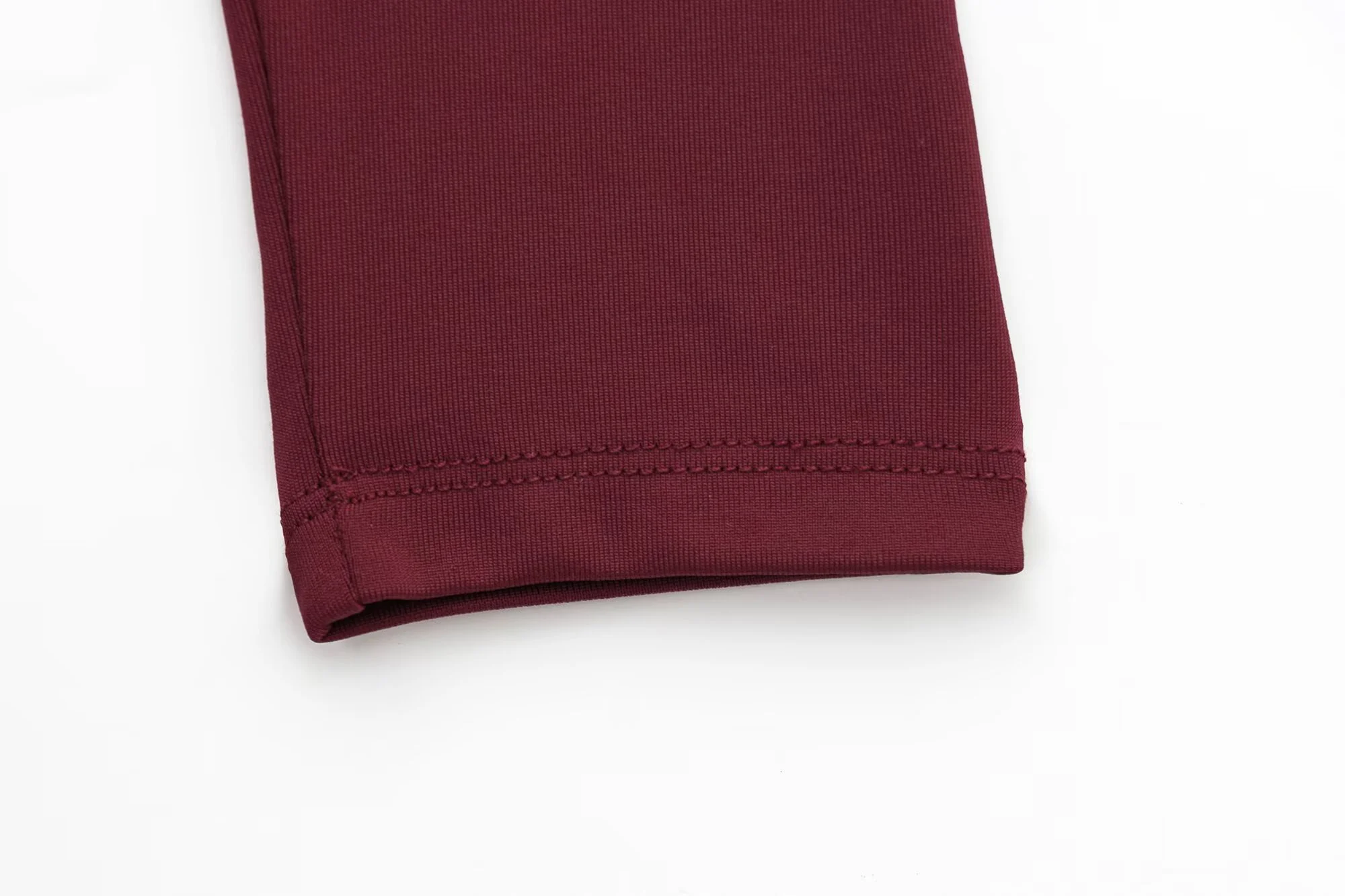 Abito da sera francese da donna primaverile con cintura decorata a pieghe, scollo a V a maniche lunghe e abito elegante