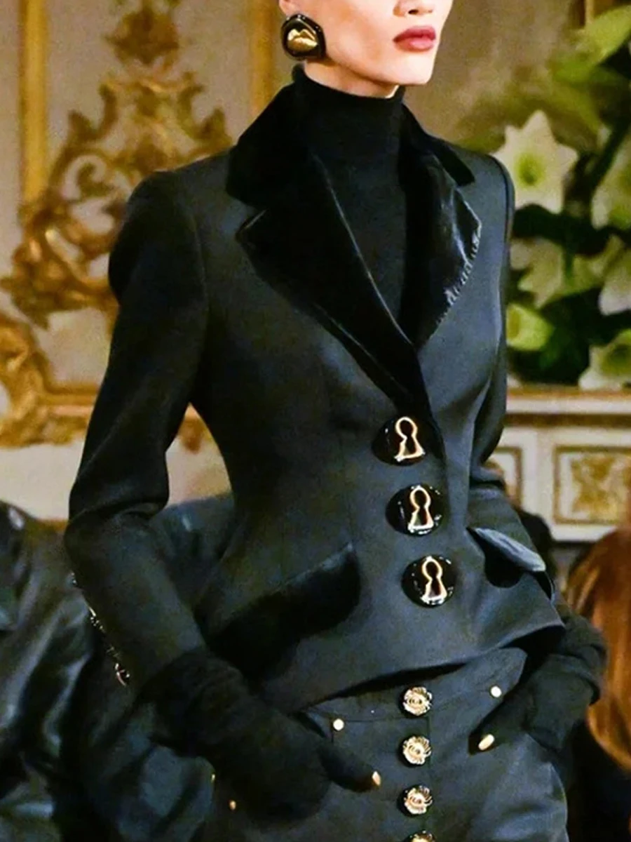 

Retro Hepburn Sle Bla Slim Fit Women's Suit Jaet with Waist Cinching And Metal Buttons for Commuting And Busin