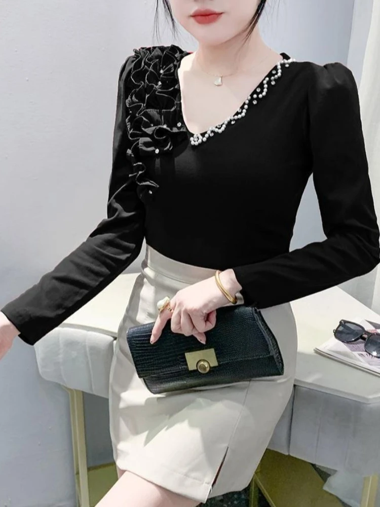 

Новая женская футболка на осень 2026 года с V-образным вырезом, длинным рукавом, 3D-цветами и бисером, уникальный элегантный молодежный базовый топ