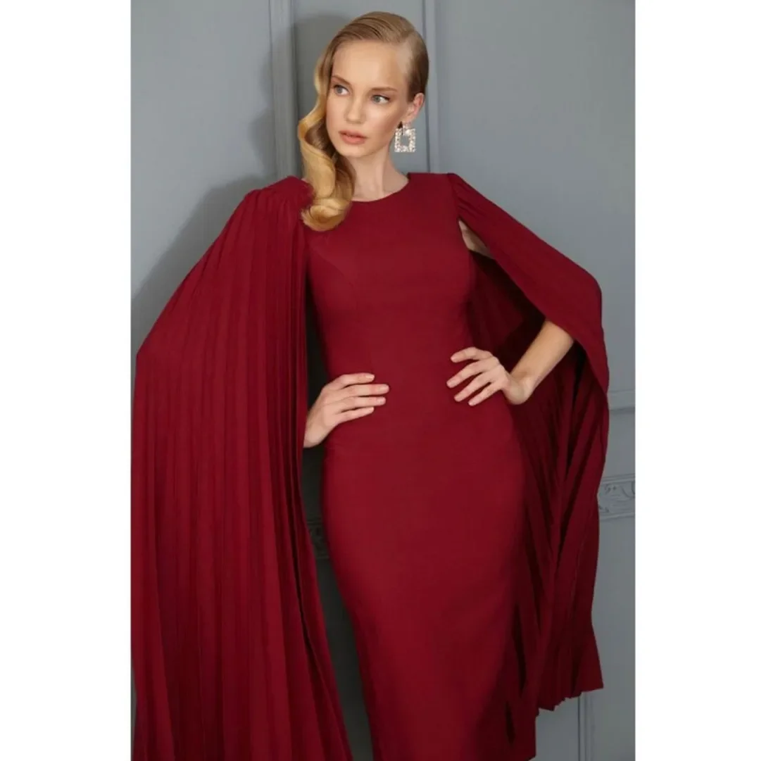 Elegant Short Burgundy Crepe Evening Dresses with Slit/Cape Sheath O-Neck Tea Length V-Back Prom Dress for Women