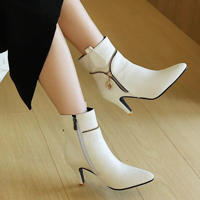 

Girseaby 45, 46, 47, модные повседневные ботинки с украшением Bota, коричневые, черные женские ботильоны для зрелых женщин, острый носок, тонкий каблук, 8,5 см