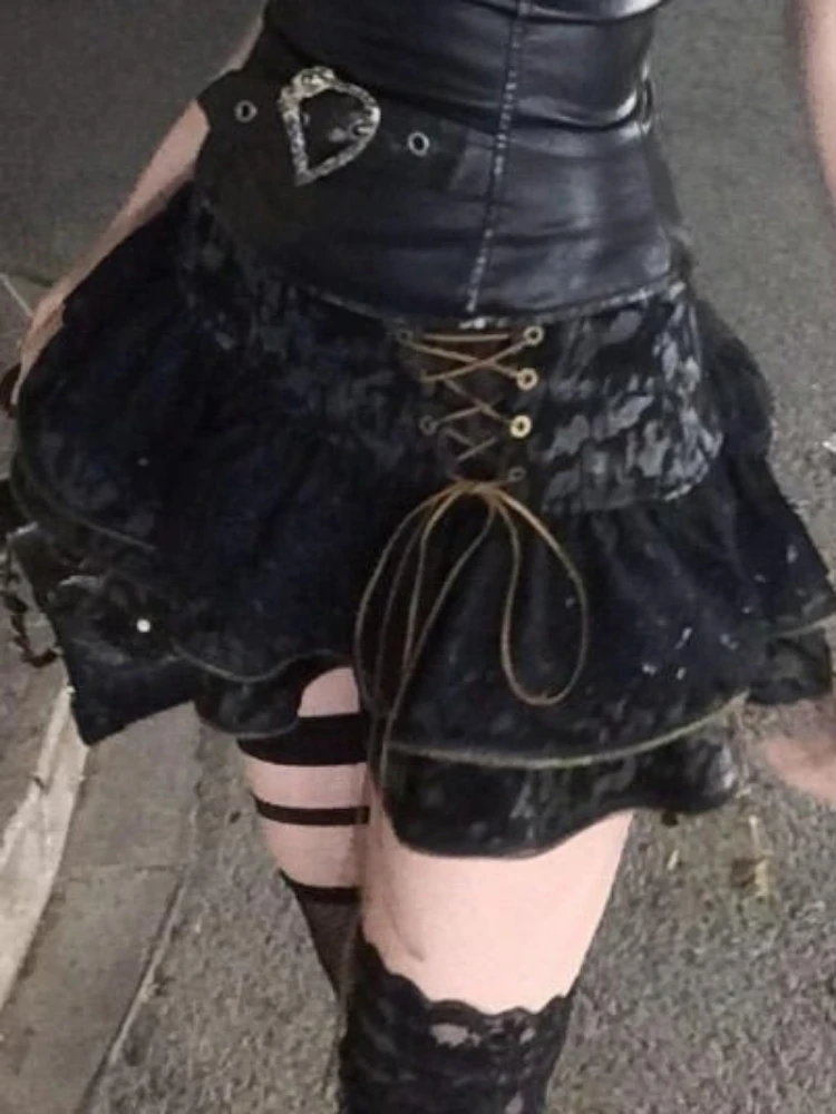 Letni Dwuczęściowy Zestaw Streetwear Vintage PU Bez Pleców Bodycon Top Tube + Damskie Spódniczki Mini Y2K Estetyka Koronkowa Bandage Grunge