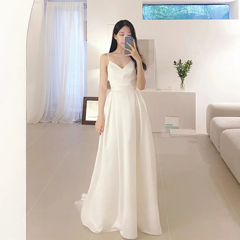 

Sexy Long Ivory Spaghetti Straps Satin Wedding Dresses Sleeveless A Line V Neck Floor Length Robes De Mariée