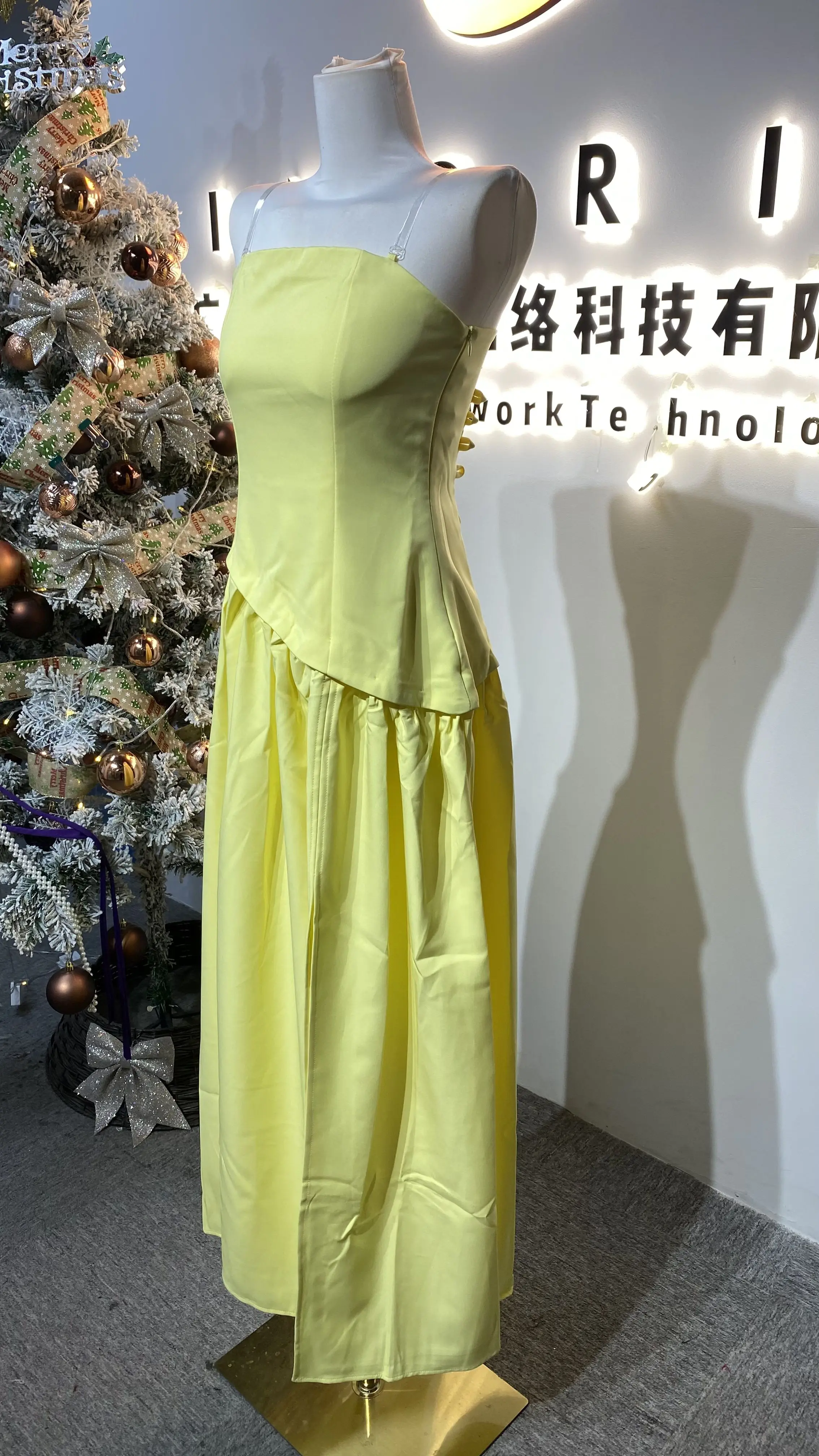 فستان سهرة صيفي كاجوال بدون أكتاف لعام 2025 مع ربطة عنق، بدون ظهر، درزات ضيقة، فستان حفلة عيد ميلاد نسائي-GZXX190