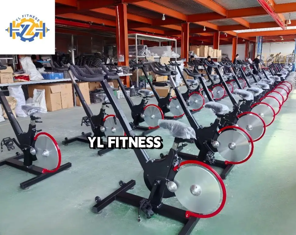 Commercial Magnetic Spin Bike Silent Indoor Cycling Bike Suitable For Fitness Clubs And Gym Equipment view 3