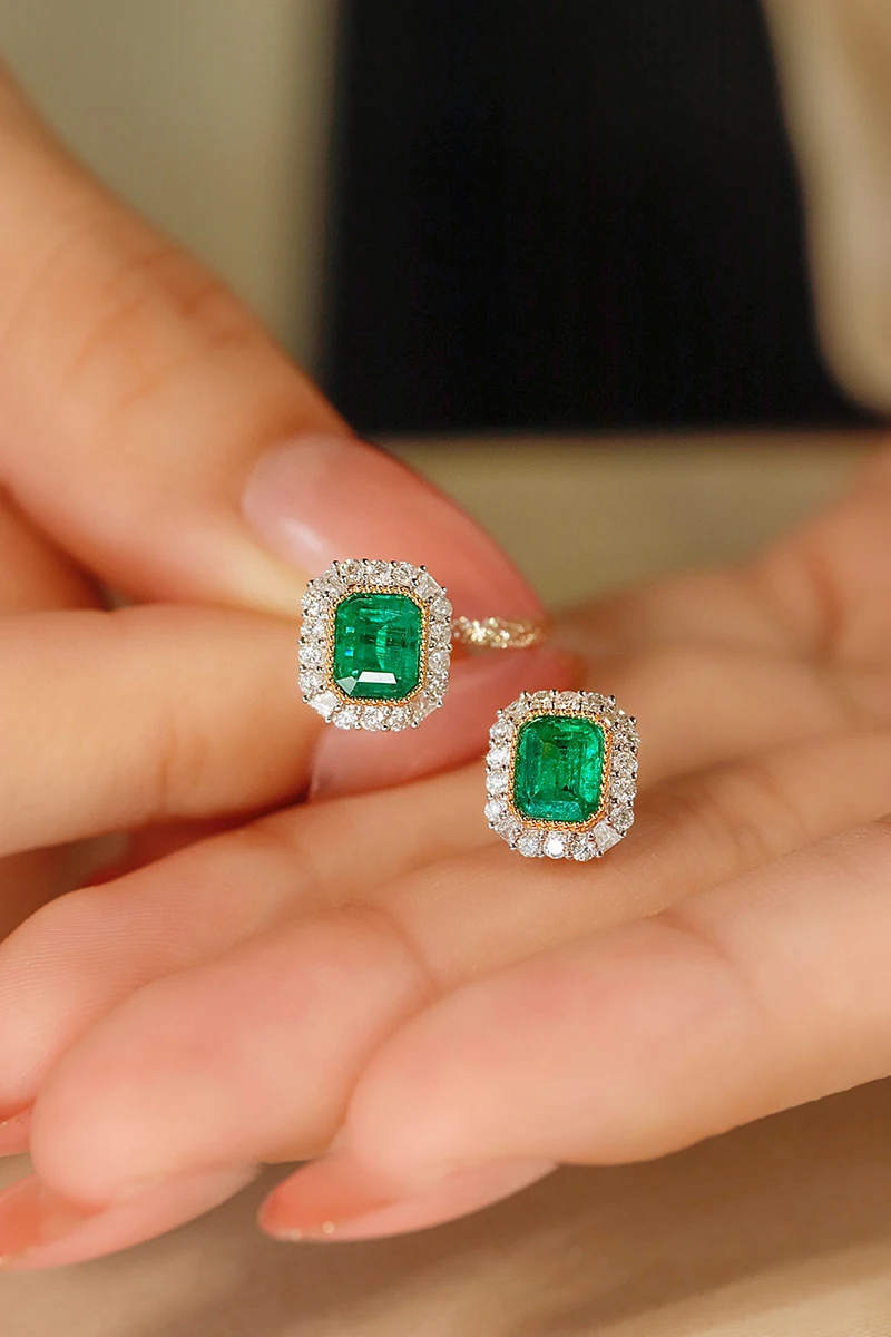 KUGG 18K White and Yellow Gold Earrings Natural Emerald Shiny Diamond Luxury Gemstone Stud Earrings for Women High Party Jewelry