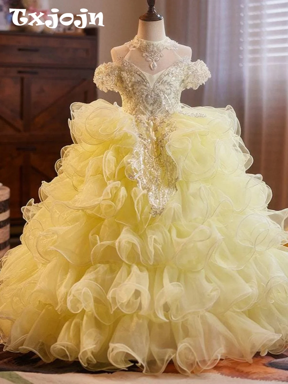 Luxurious Ruffled Tulle Girls Dresses For Birthday Party Sparkling Beaded Halter Kids Princess Gown For Pageant Wedding Guest