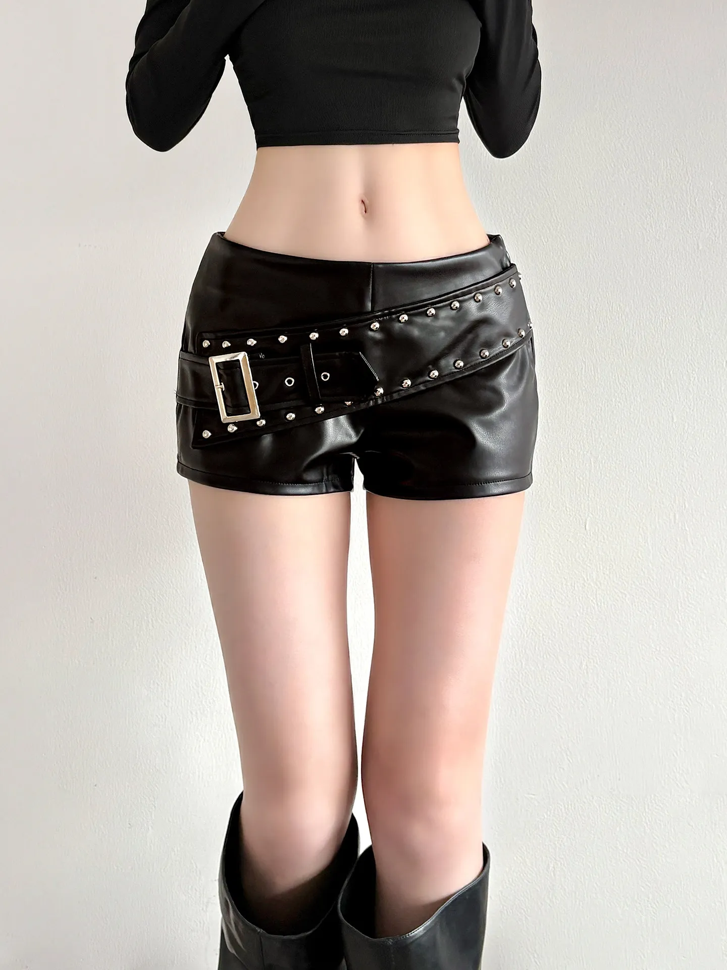Women Black Gothic Emo Mini Shorts Low Waist PU Leather Micro Boot Shorts Sexy Y2k Club Party Micro Short Hot Pants 2026 Summer