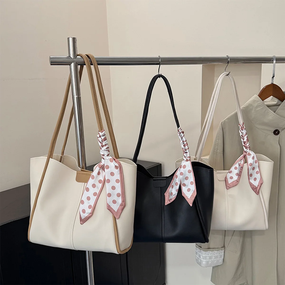 

Модная однотонная сумка-тоут из искусственной кожи большой вместимости с магнитным шелковым шарфом, удобная наплечная сумка для повседневного использования и поездок на работу