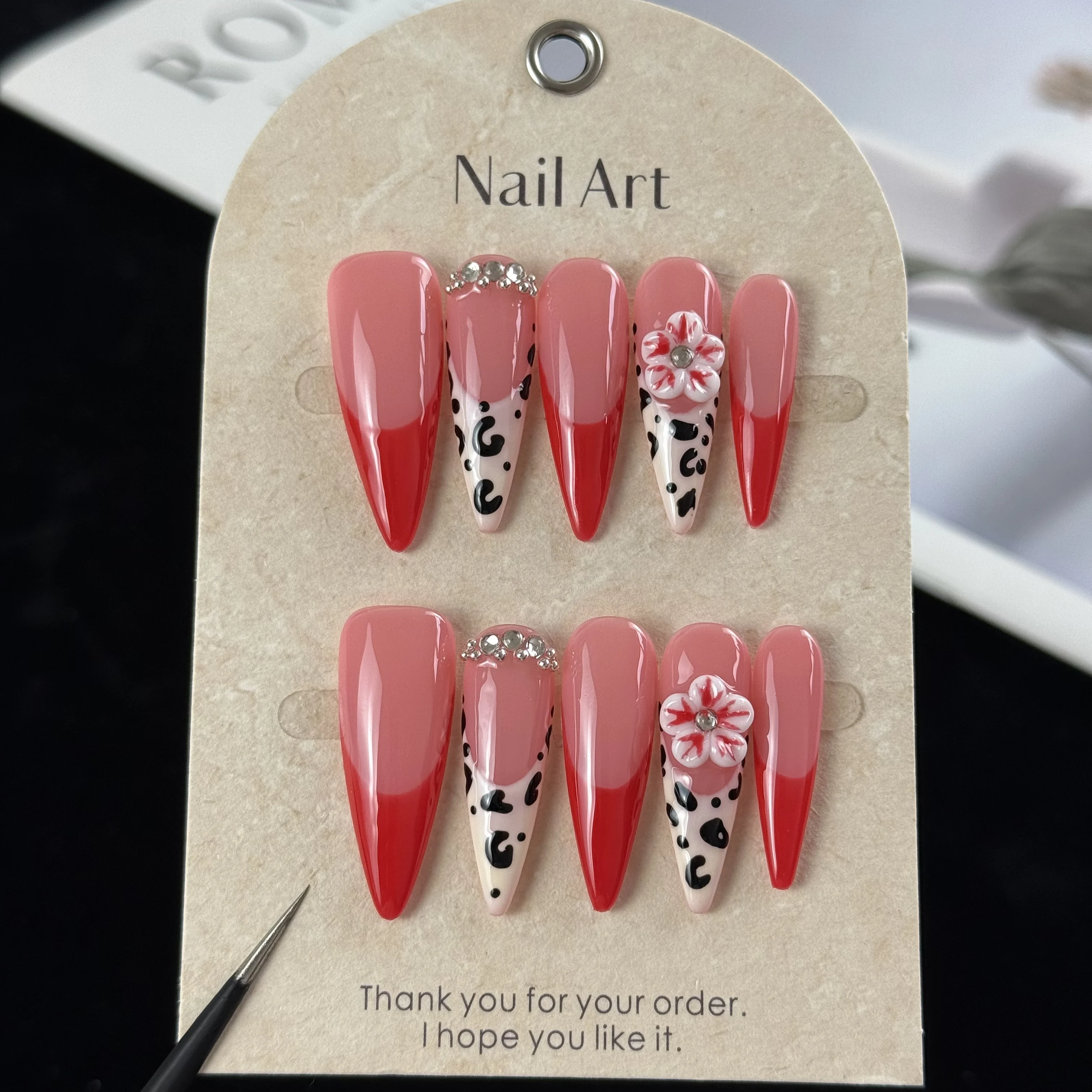 10pcs high-end Elegant style design, hand-painted leopard pattern, three-dimensional carving, glittering small diamonds handmade