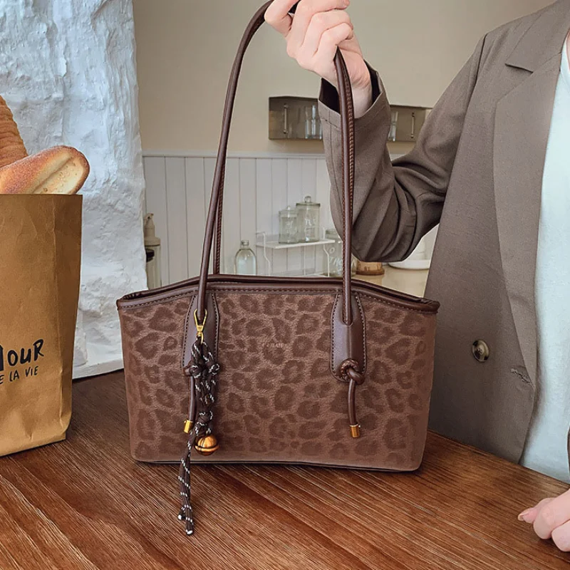 

Fashionable Leopard Print Women's Tote Bag Retro Trend One-shoulder Underarm Bag High-end Luxury Large-capacity Commuter Handbag