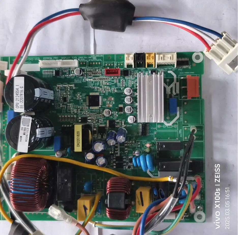 

used for air conditioner 2207805A computer board power strip
