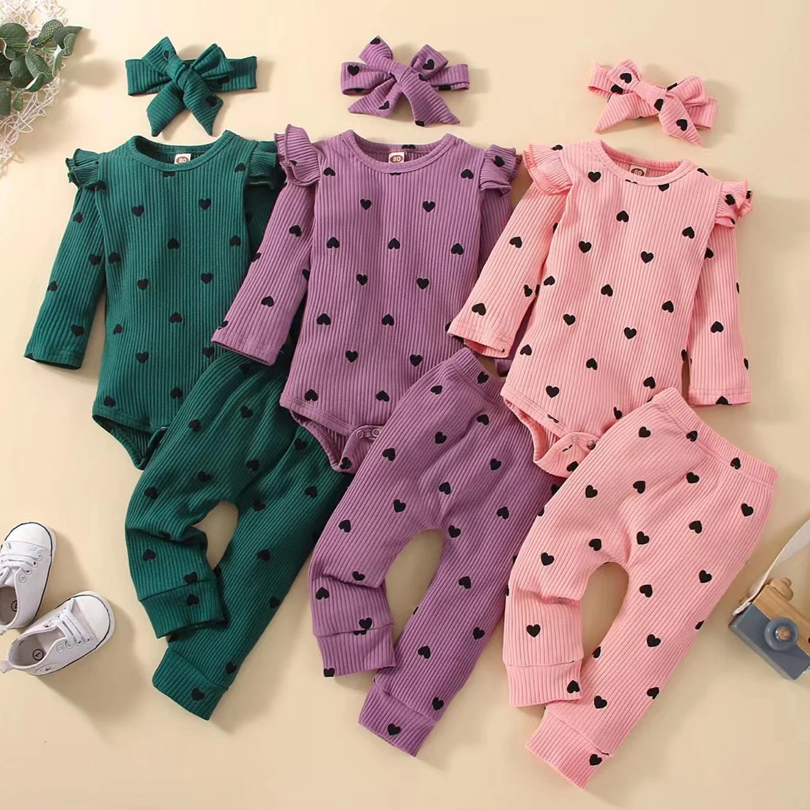 New Autumn and Winter Baby Style Flying Sleeves with Heart Printed Sweet and Cute Three Piece Set Paired with Bow Headband