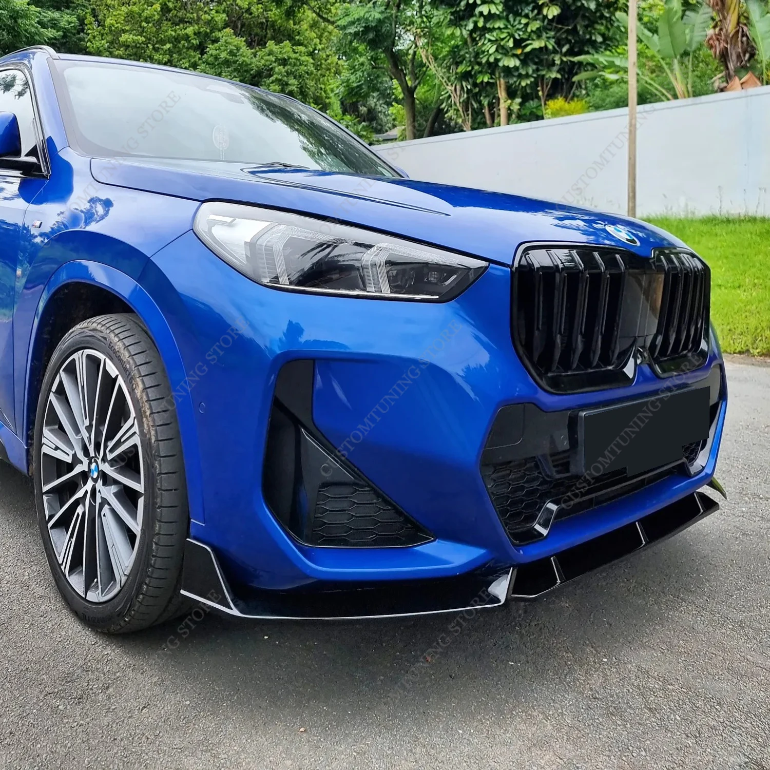 M Performance Style Front Bumper Splitter Lip Spoiler Diffuser For Bmw X1 iX1 U11 30e 25i 20i 23i ix1 M Sport 2023 2024 2025