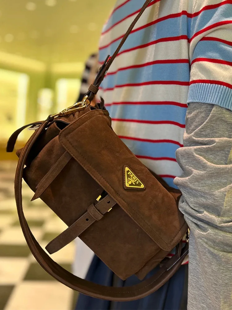 حقيبة رسول نسائية متعددة الجيوب من الجلد المدبوغ، موديل 2025 الجديد، خفيفة الوزن وفاخرة، حقيبة كتف عملية بتصميم عصري