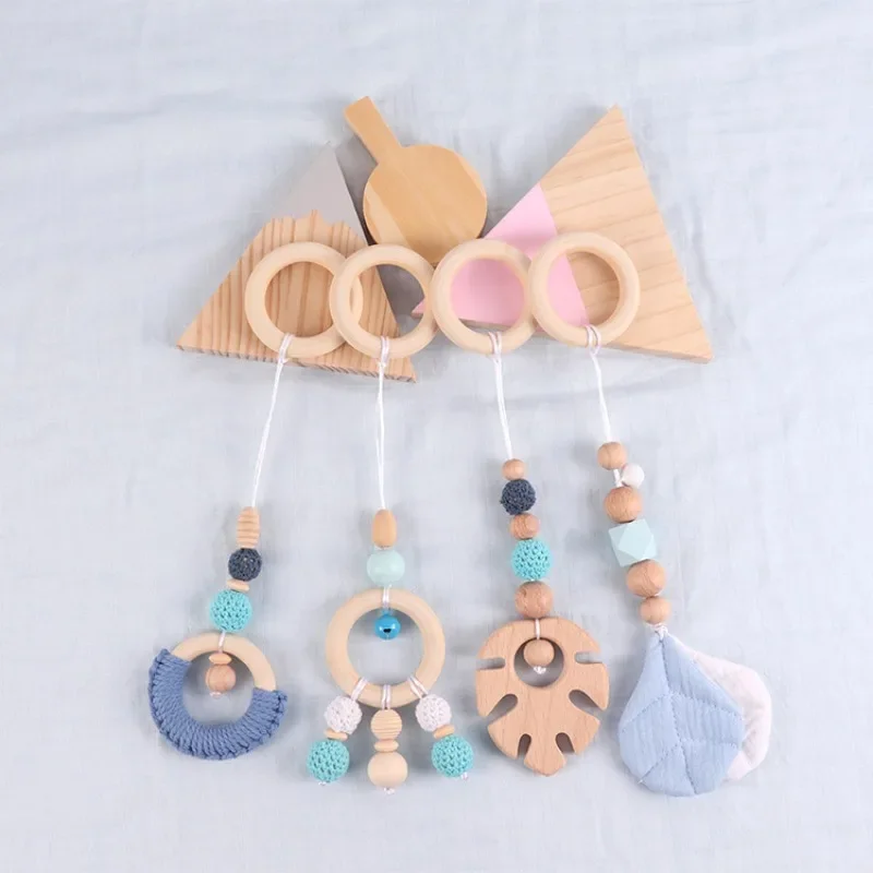 Nuovo set di 4 pendenti da palestra in legno per bambini con gancio, coniglietto rosa, farfalla, per bambini, telaio da palestra, passeggino, decorazione con ciondolo appeso per carrozzina per culla