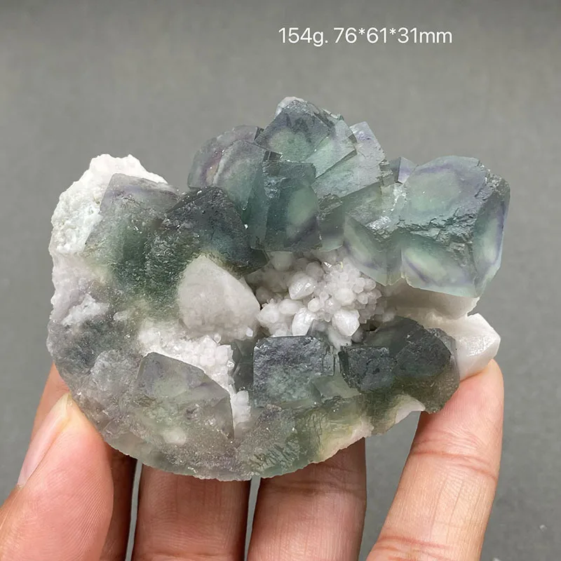 100% natural Inner Mongolia purple window green fluorite and candle crystal symbiotic original mineral specimen
