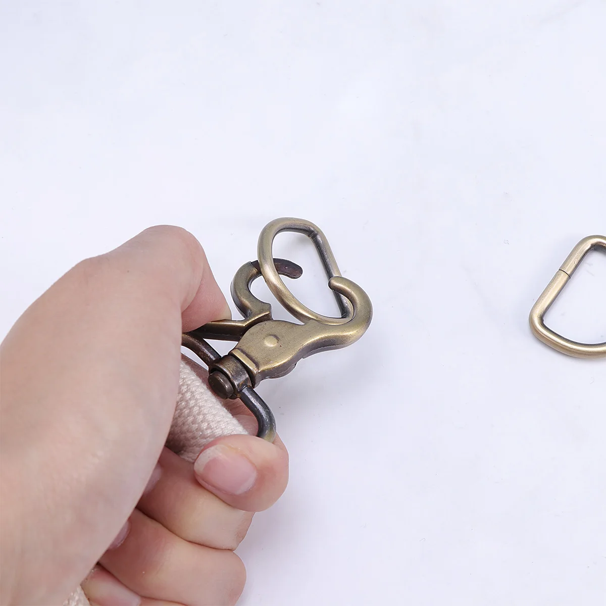 

1pc Adjustable Canvas Shoulder Strap 3.2Cm Beige For Handbag Purse Crossbody Replacement Bag Strap Comfortable Metal Clip