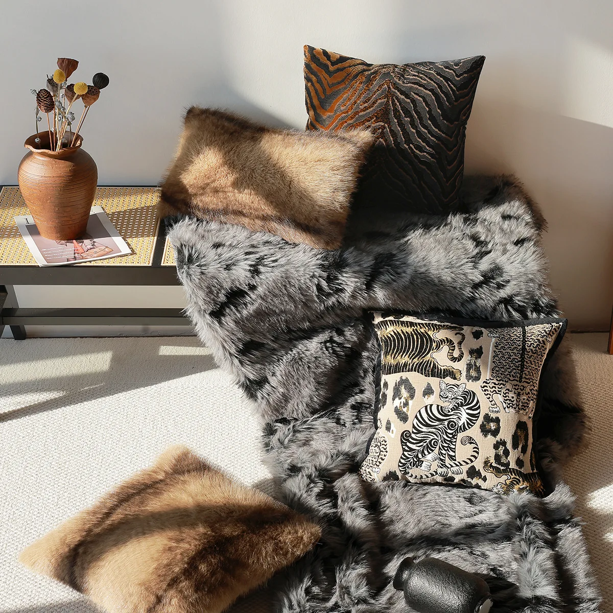 Brown/Black Gradient Tiger-Stripe Cushion Cover Sofa Patchwork Pu Leather Waist Pillowcase Brown fur Pillowcase