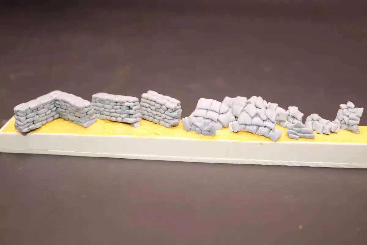 miniature  1/72   resin sandbag  /wall shelter  cover scene decor