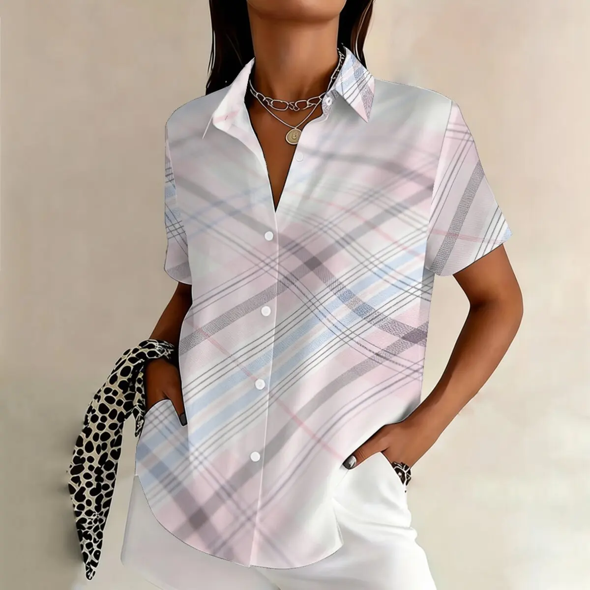 Fashion plus-size women's short-sleeve shirt,creative plaid,casual and trendy,suitable for street style,parties and workplace