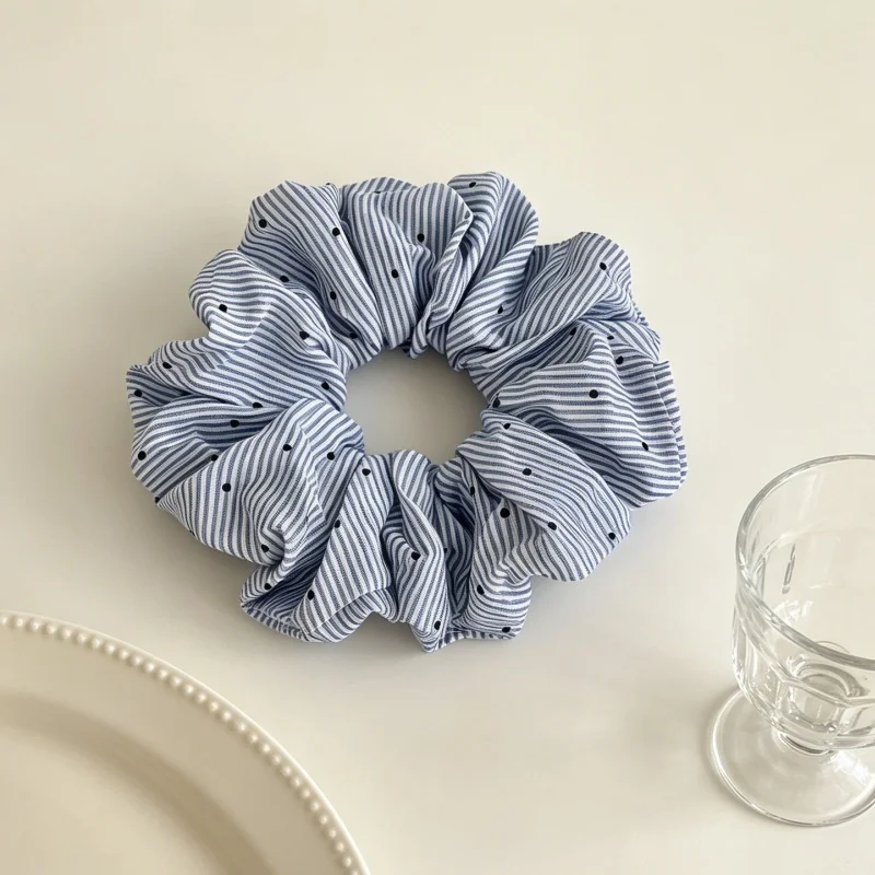 1 Stück Damen Scrunchies aus cremefarbenem Stoff mit kleinen Tupfen, im Salt-Style, elastische Haarbänder, elegante Pferdeschwanz-Haargummis – Detail 4