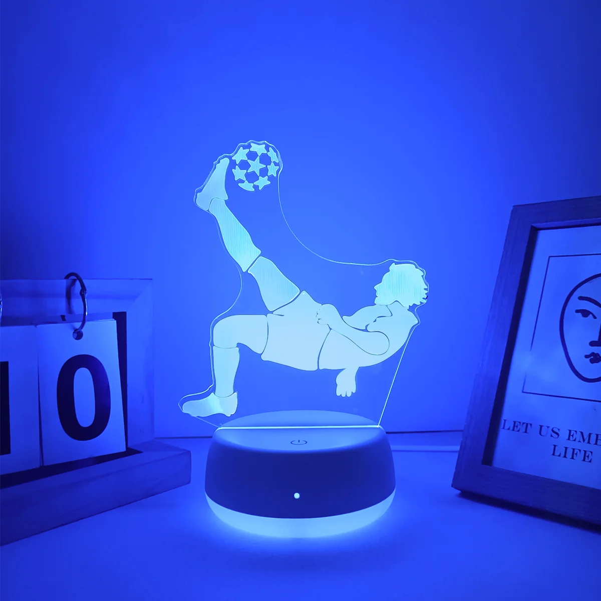 1pc football player 3D night light, USB powered bedside lamp, touch switch, suitable for decorating various scenes