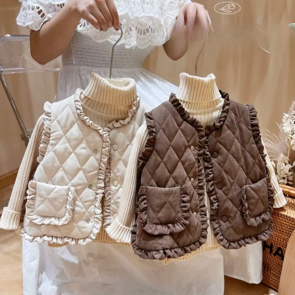 

2024 Baby Girls Winter Vest Coats Sweet Fashion Lace Cotton Padded Velvet Hick Warm Kids Birthday Clothes Children Overcoats