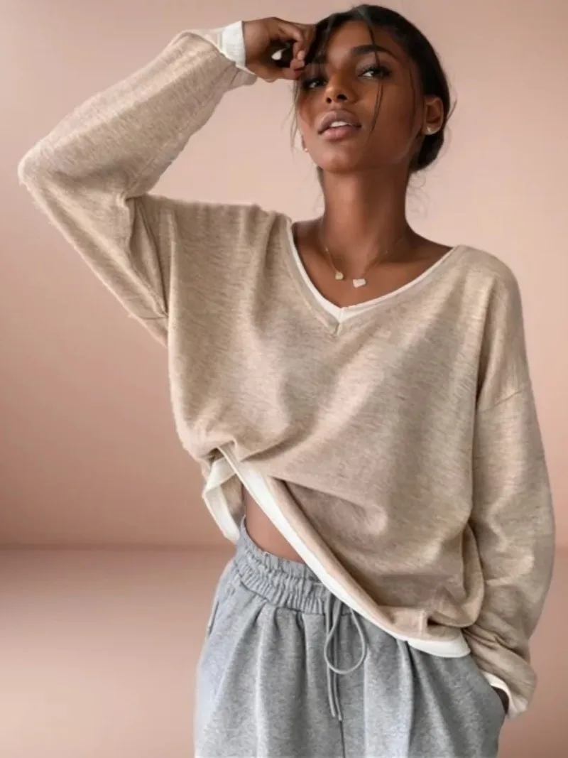 

Korean Color Matching V-neck Fake Two-piece Knitted Tops Autumn Winter New Loose Inner Wear Slim Sweater Female Base Pullover