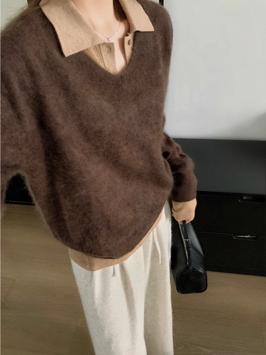 

Женский свободный вязаный свитер с V-образным вырезом из мягкой шерсти, осенне-зимний, с длинными рукавами