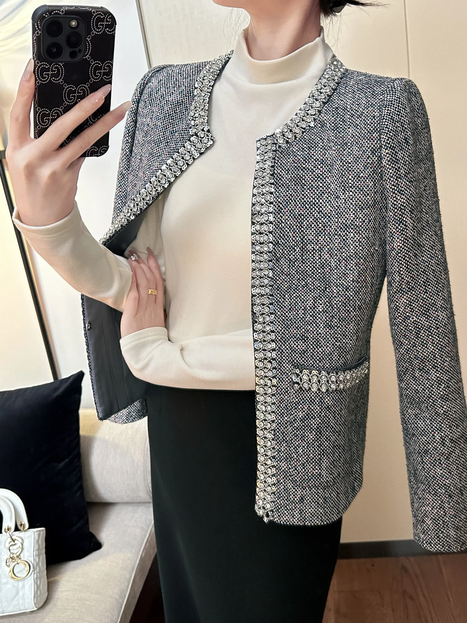 

Эксклюзивное женское теплое пальто ручной работы из твида с богатой отделкой для повседневной носки