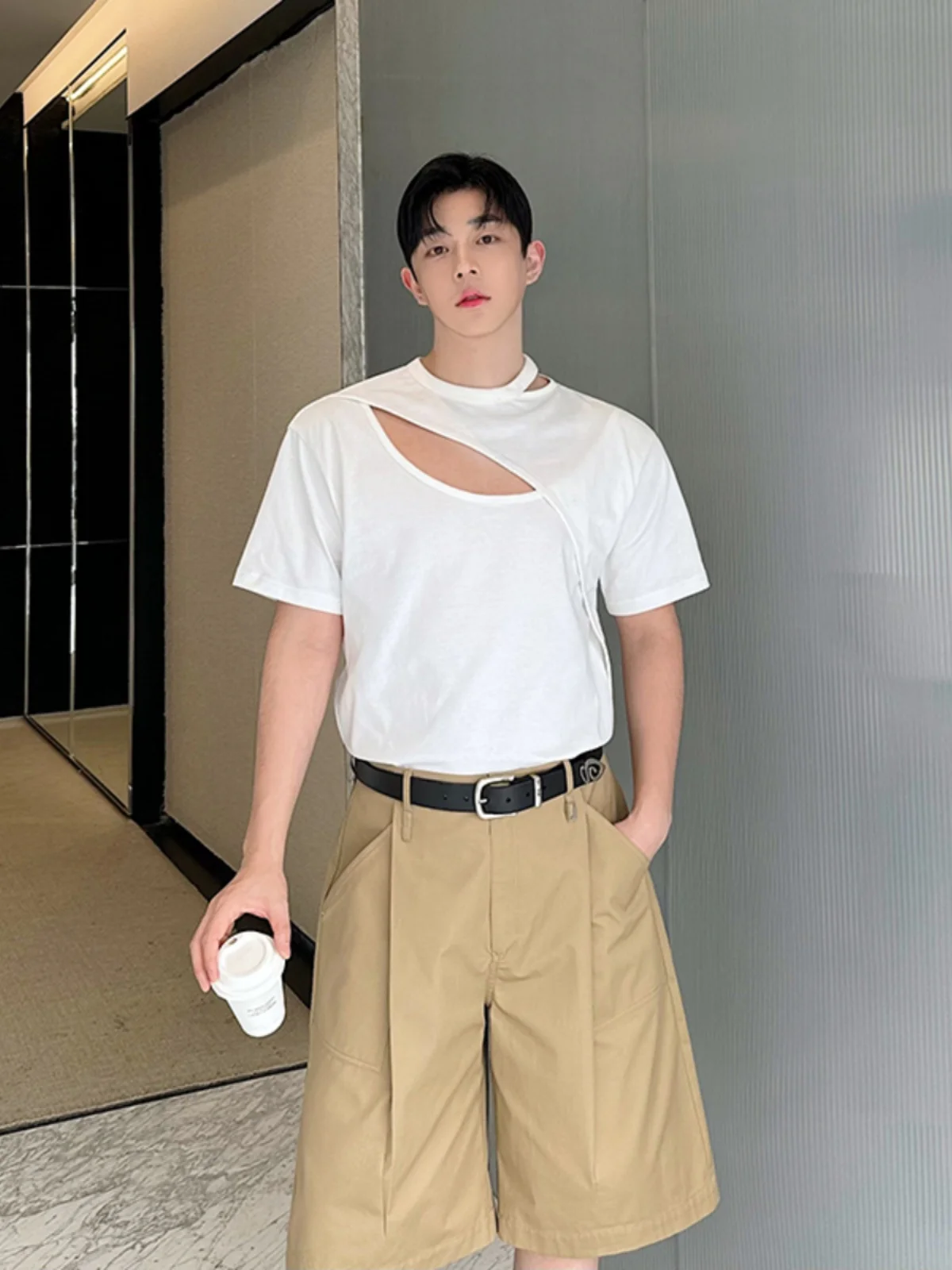 2024 Summer Personality Stitching T-shirts Men's Short-Sleeve Design Bottoming T-shirt Solid Color Trousers Men's Two-Piece Sets