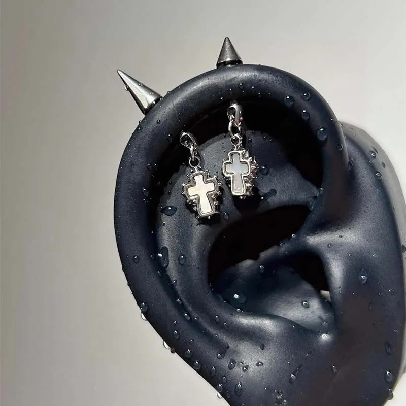 Pendientes de Cruz Cónicos Puntiagudos Color Plata Estilo Punk Gótico para Mujer y Hombre, de Acero Inoxidable, Joyería Y2K