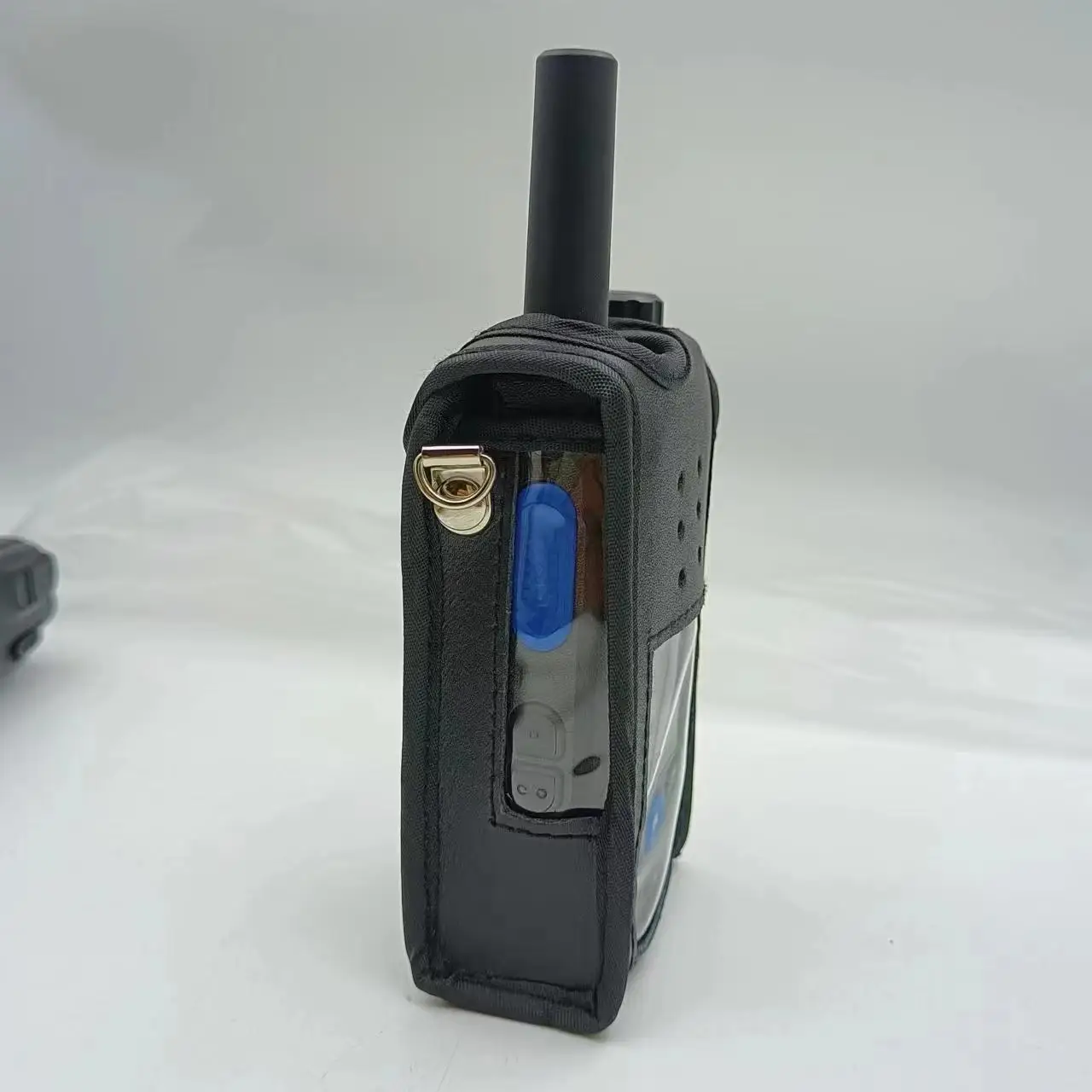 Walkie Talkie luva protetora, Zello, B5