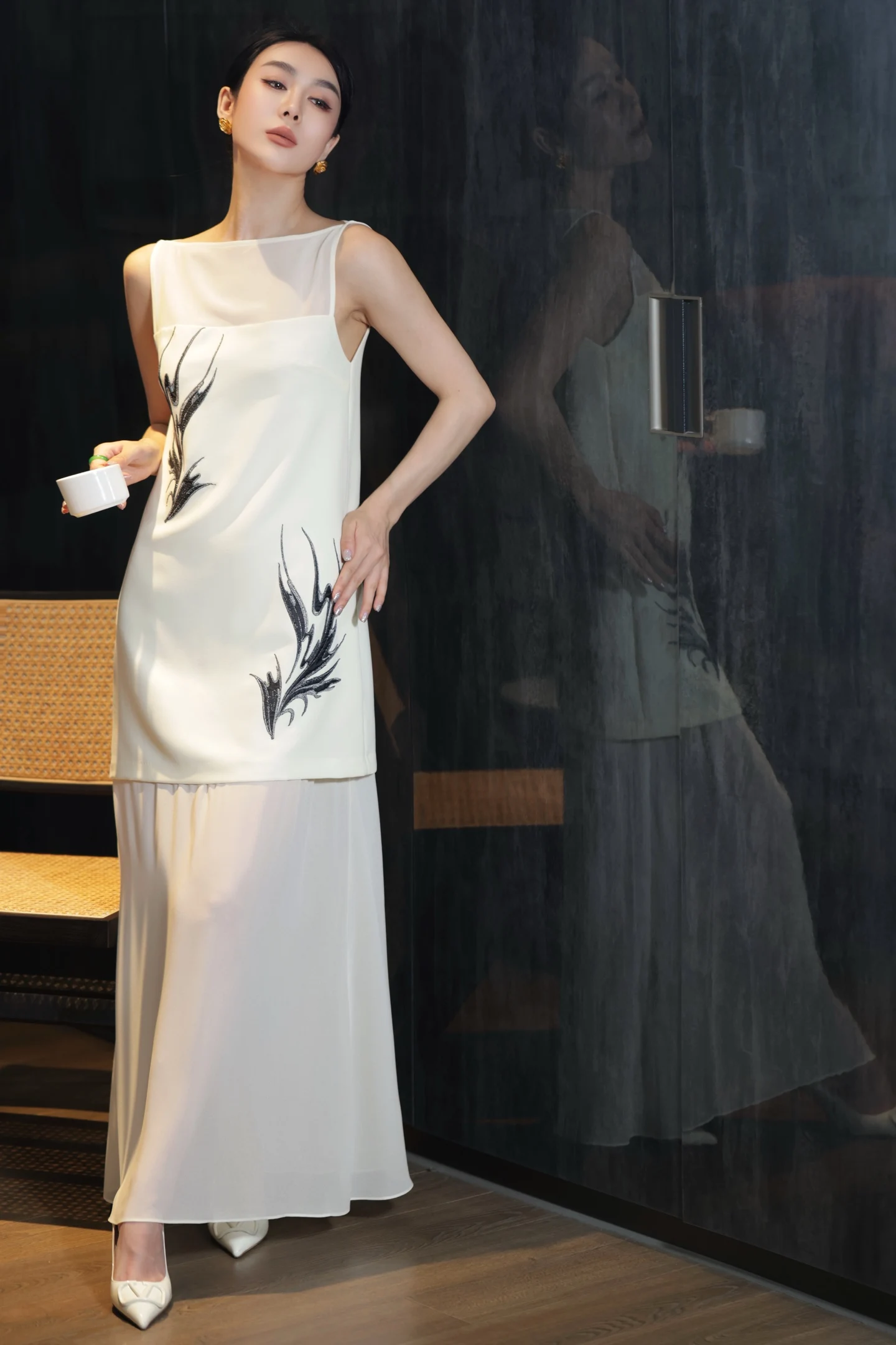 

2025 Women's Clothing Black and white contrast stitching vest dress 0622