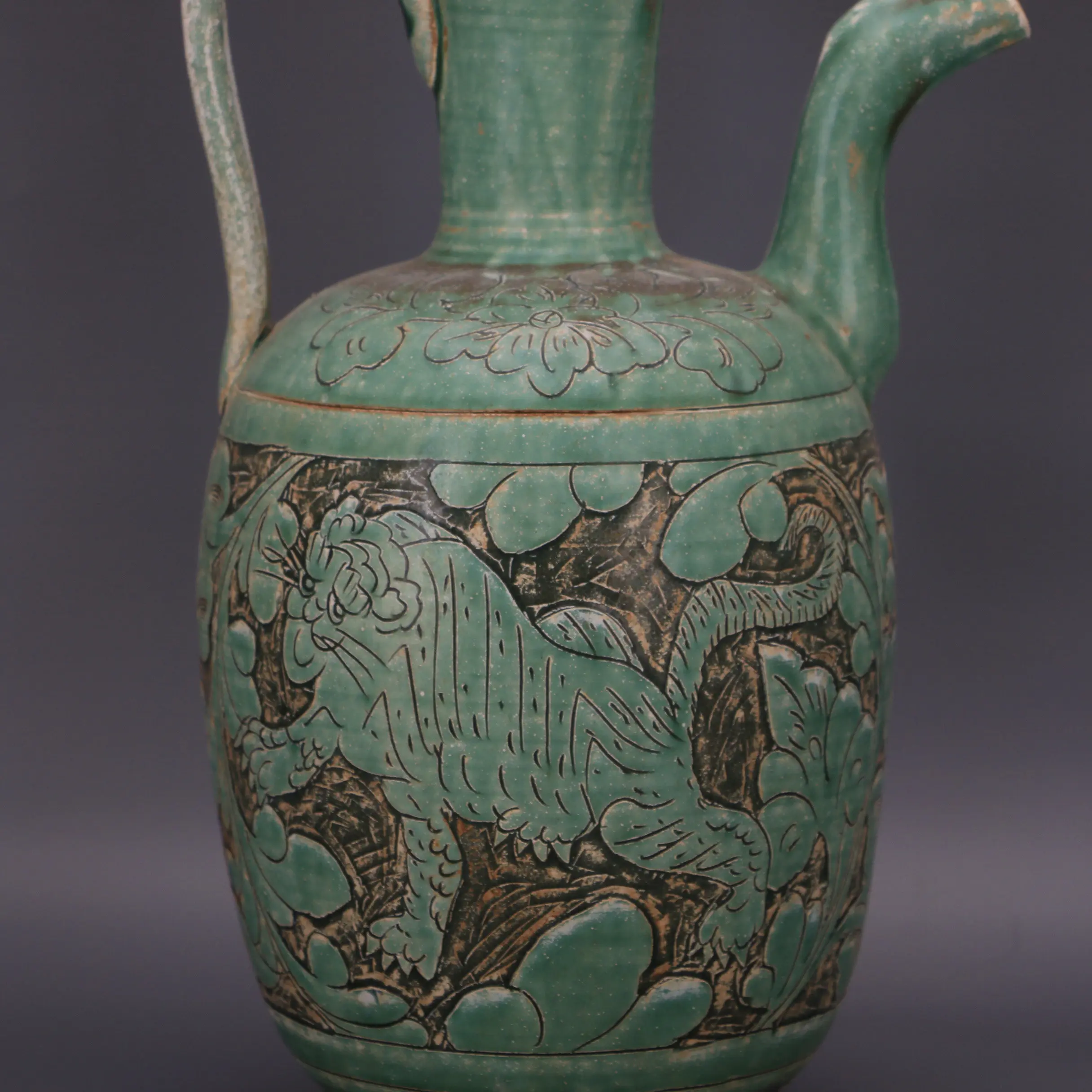 Chinese Antique Song Style Cizhou Kiln Green Glaze Mythical Beast Incised Scroll Long Handle Long Spout Teapot Home Decor