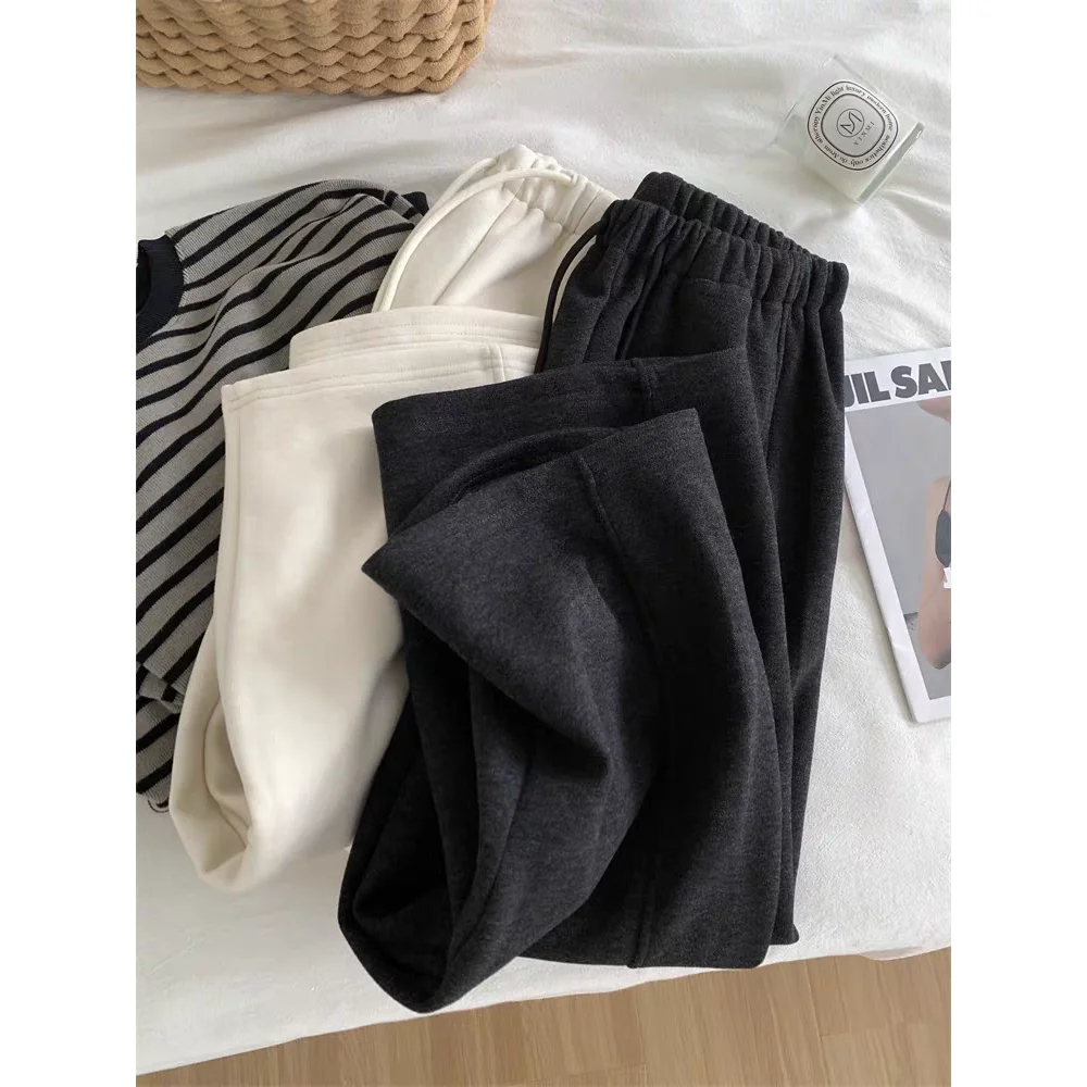 กางเกงขายาวทรงตรงผ้าวูลสำหรับผู้หญิง สไตล์ลำลอง อุ่นสบาย ความยาวเก้าส่วน ทรงขากว้าง ช่วยให้ดูผอมเพรียว เหมาะสำหรับคุณแม่ ใส่ได้ในฤดูใบไม้ร่วงและฤดูหนาว