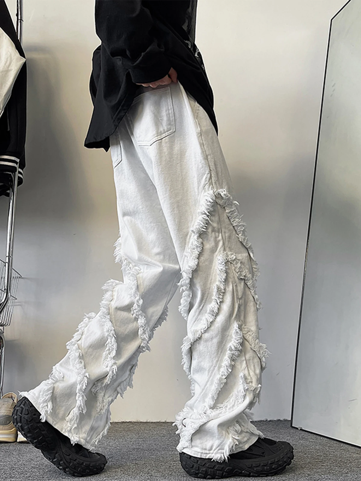 

Мужские джинсы с бахромой в американском стиле High Street, повседневные модные расклешенные джинсовые брюки с кисточками, осенние однотонные свободные брюки в стиле ретро