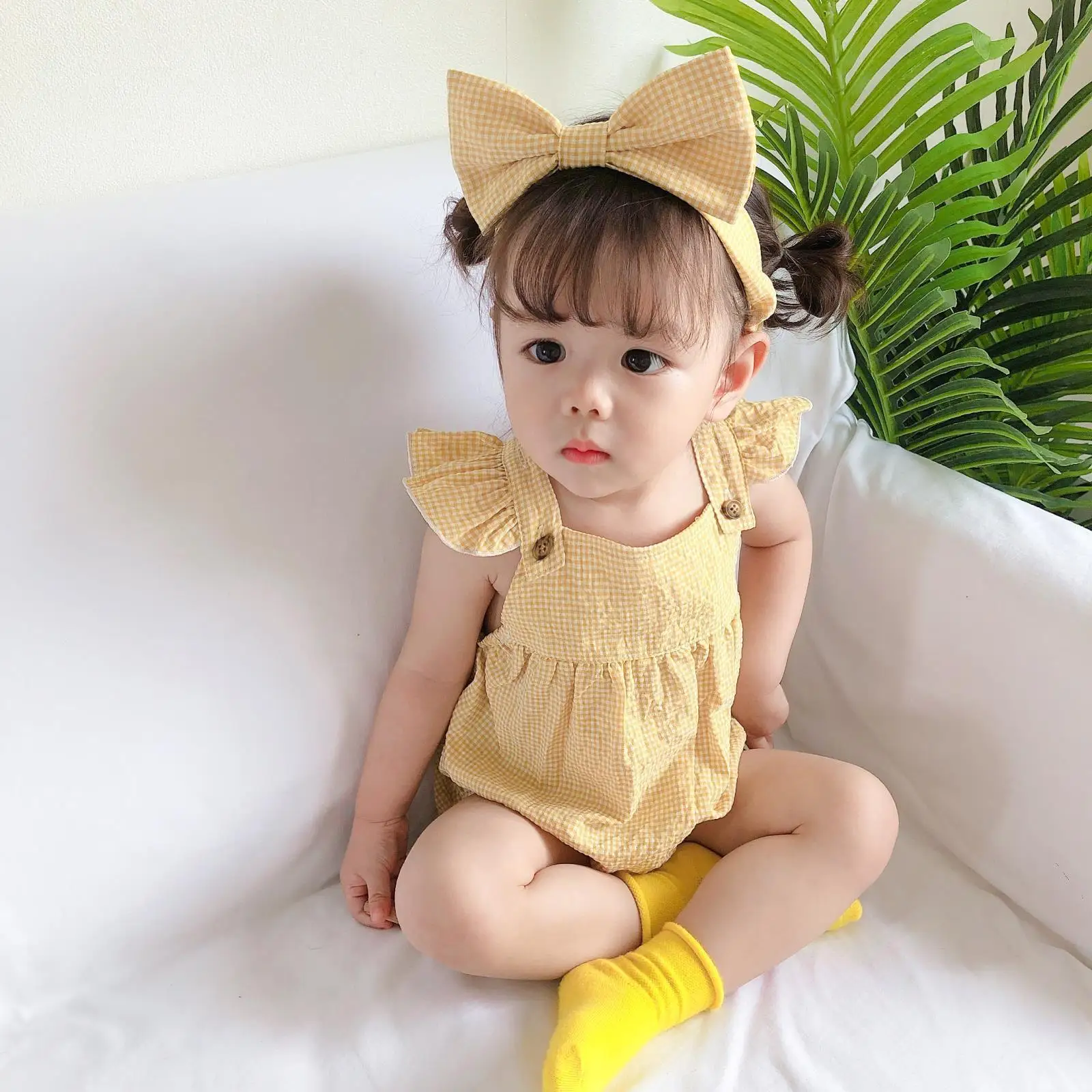 Summer Korean of Baby Girl with Small Checkered Flying Sleeves Newborn Clothes Fashion and Cute Kids