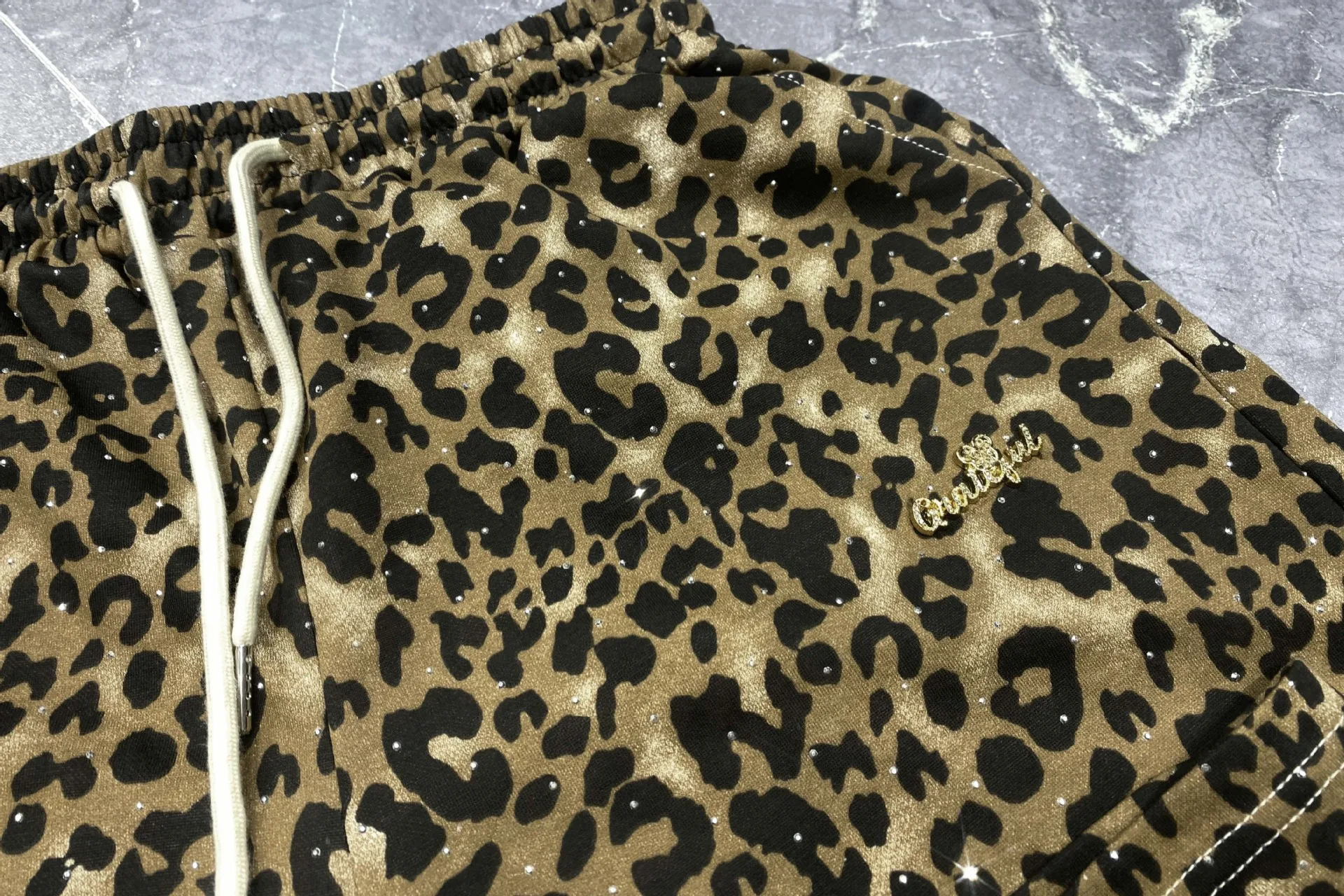 Conjuntos de duas peças das mulheres roupas estilo vintage leopardo impresso dos desenhos animados diamantes verão manga curta calça define feminino casual malhas