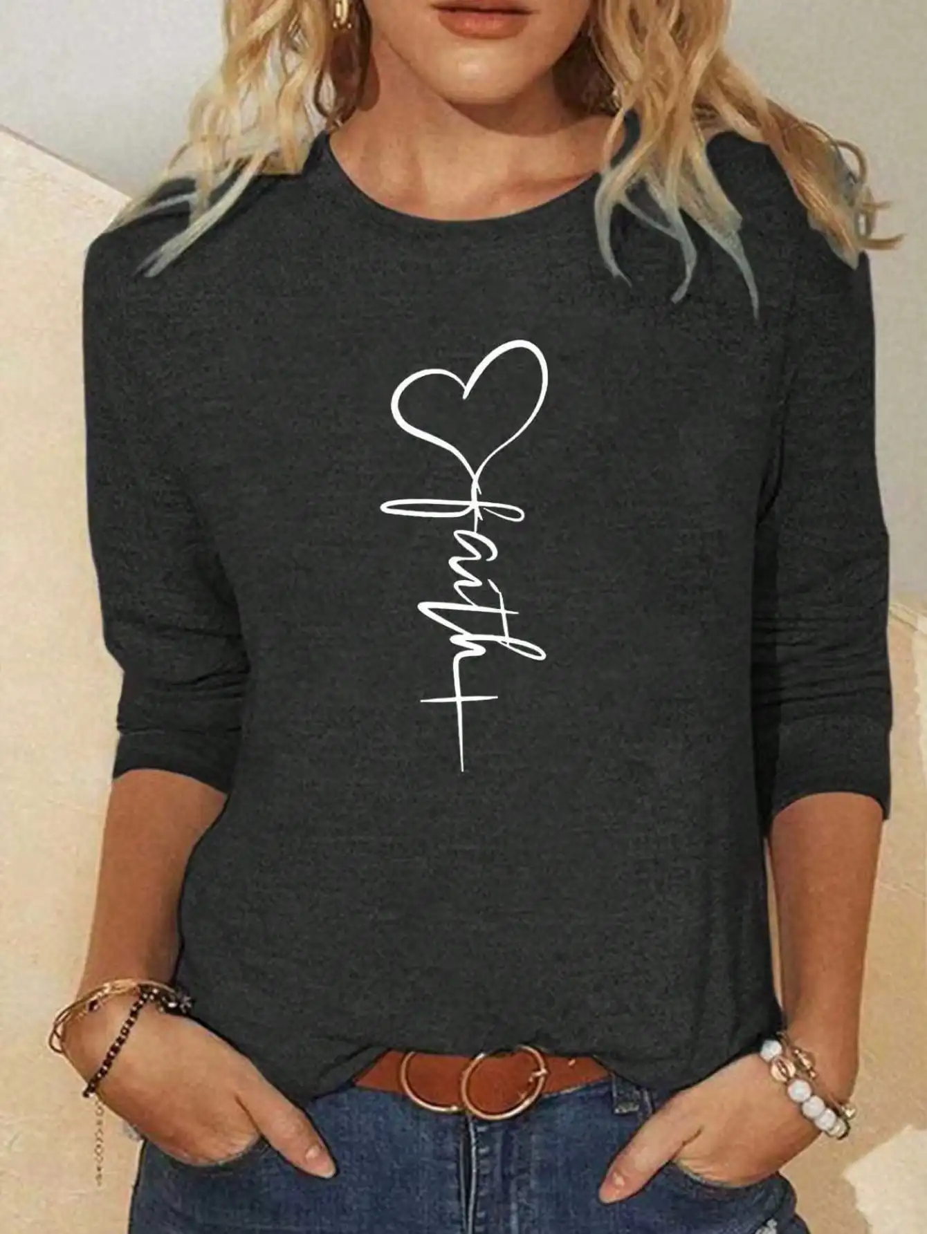 Women's Long-Sleeved Loose Round-Neck Top Elegant Solid Color Polyester Knitted T-Shirt Autumn and Winter Fashion Heart Pattern image 5
