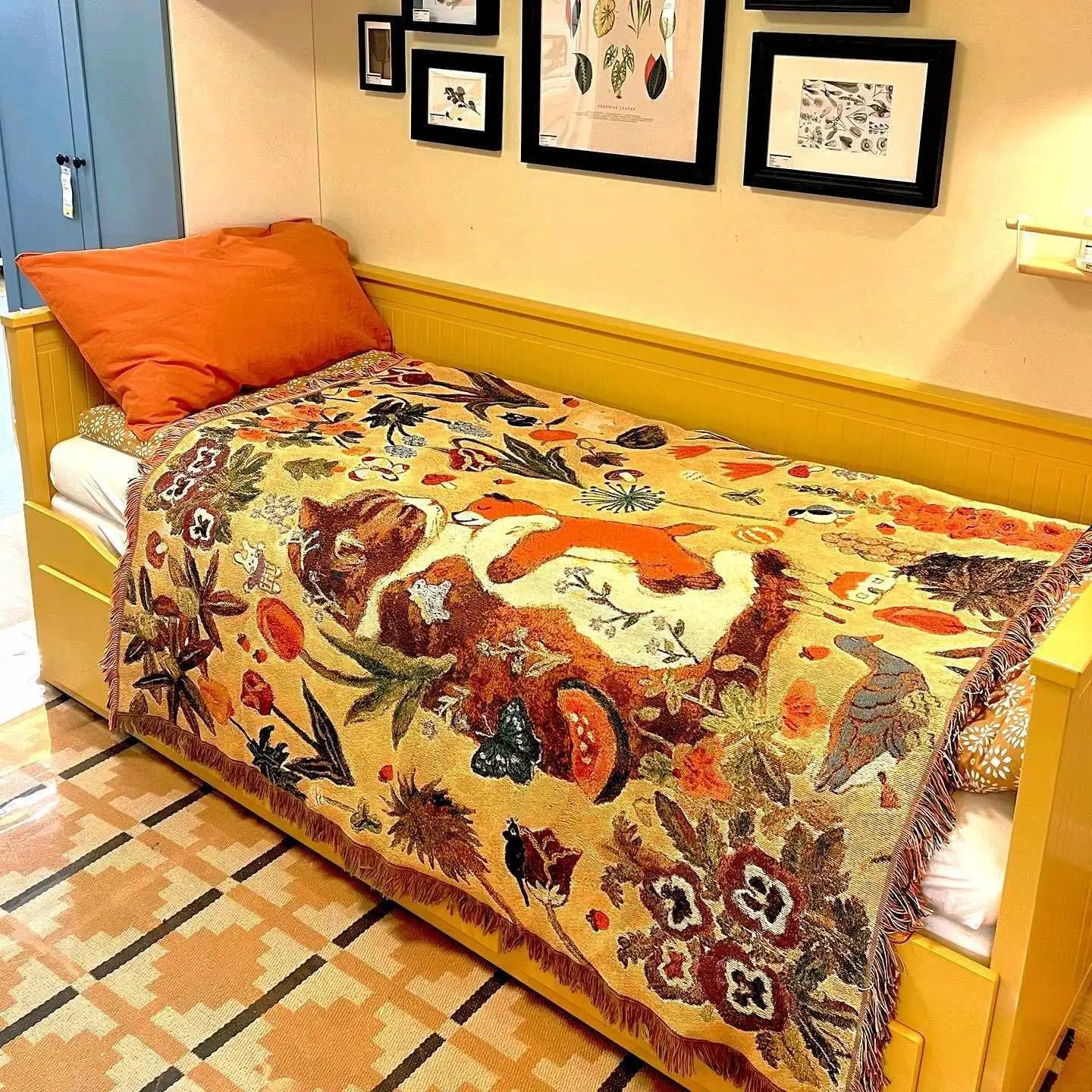 

Kawaii Cat Throw Blankets for Beds Cartoon Animal Camping Picnic Mat Outdoor Retro Tapestry Sofa Home Decoration