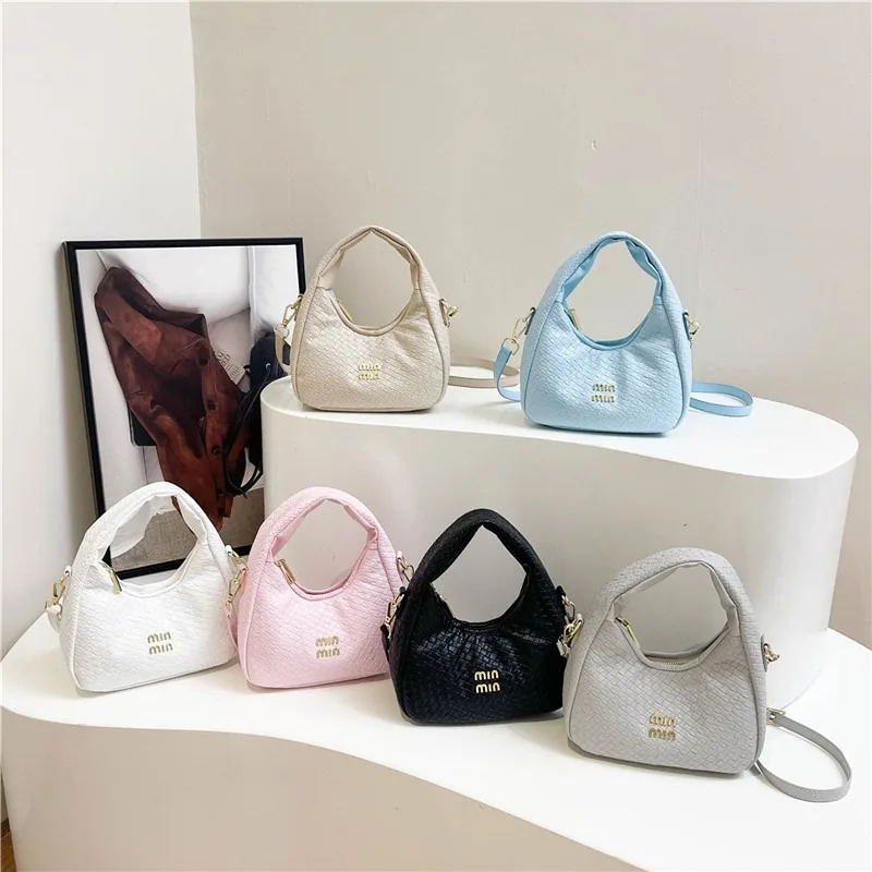 

Классические элегантные кожаные сумки для женщин — стильная сумка через плечо с регулируемым ремешком и просторными отделениями